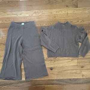 GAP  Knit Sweater and Pants Set 4T